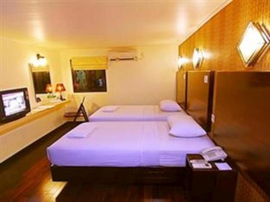 Mervit Hotel Padang (Sumatra) Exterior foto